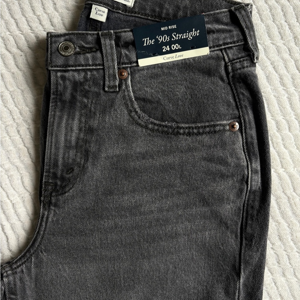 Abercrombie & Fitch The‘90s Straight Mid Rise Jeans - Picture 3 of 7